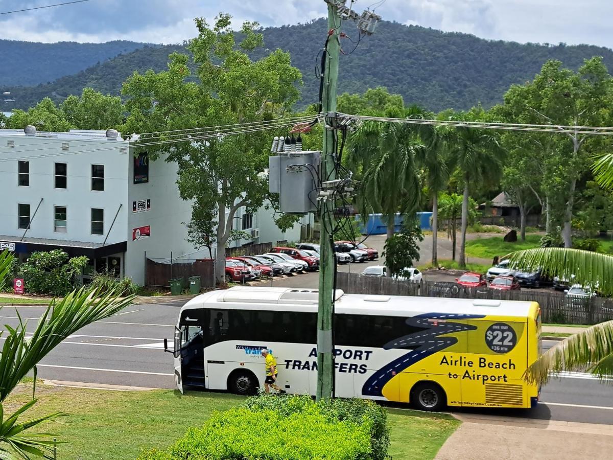 Watersons At Airlie Central Apartments Airlie Beach Eksteriør billede