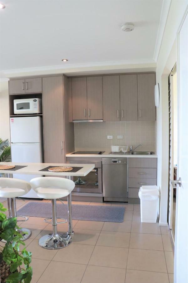 Watersons At Airlie Central Apartments Airlie Beach Eksteriør billede